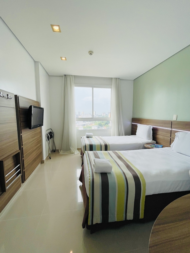 Hotel Express Vieiralves 14/50