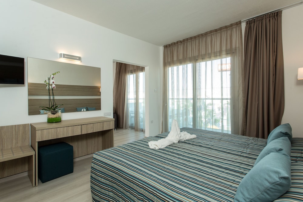 Kapetanios Bay Hotel 14/49