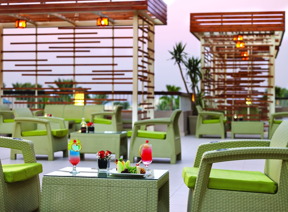 Coral Sea Holiday Resort And Aqua Park 45/77