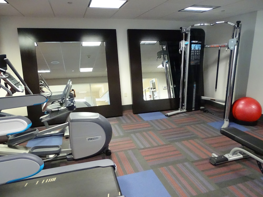 Homewood Suites Madison West 24/45