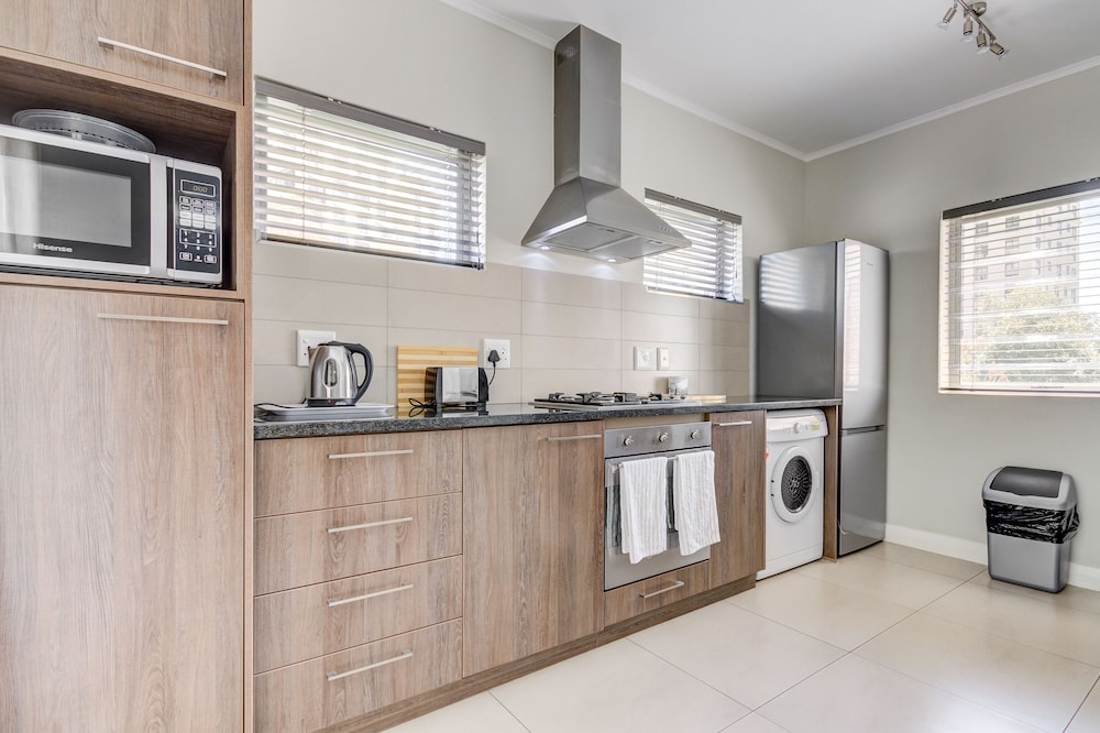 Mayfair Luxury Apartments 9/50