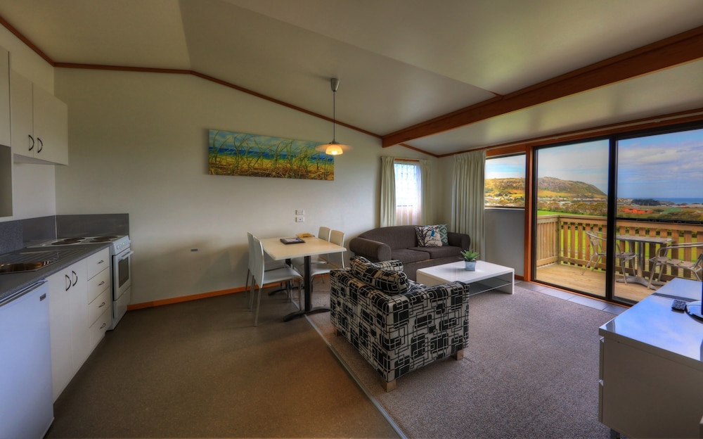 Stanley Seaview Inn 29/33
