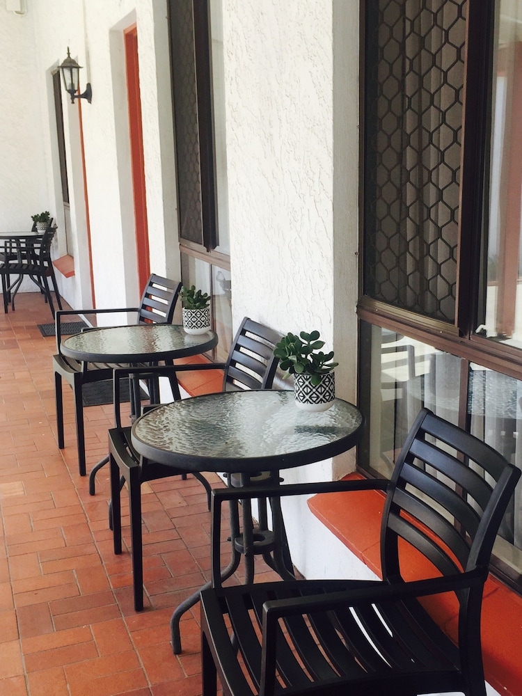 Bundaberg Spanish Motor Inn 17/33