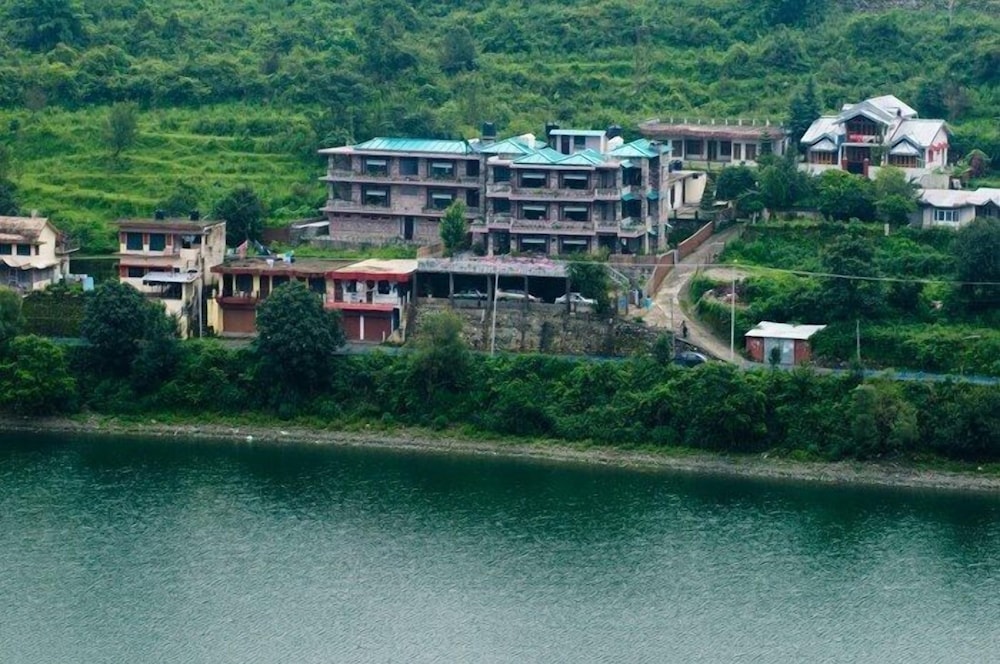 FISHERMENS LODGE 25/32