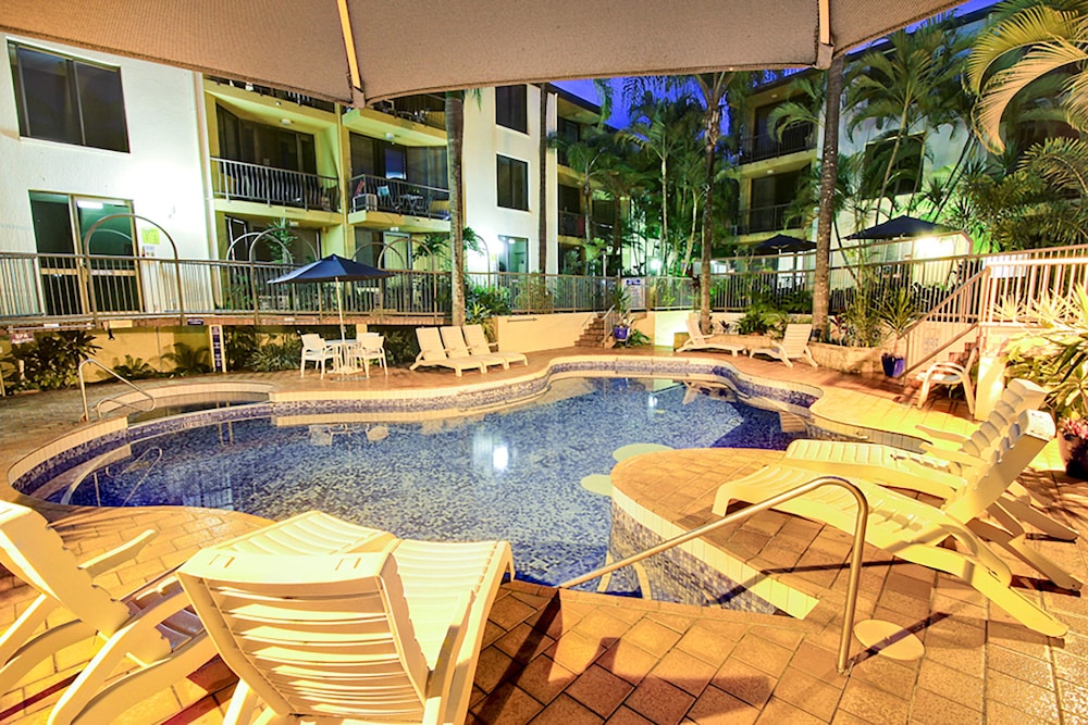 AUSSIE RESORT 16/50