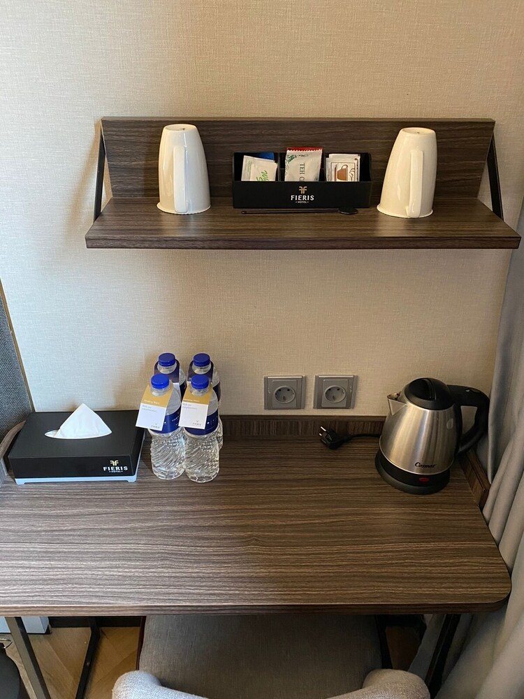 Fieris Hotel 49/50