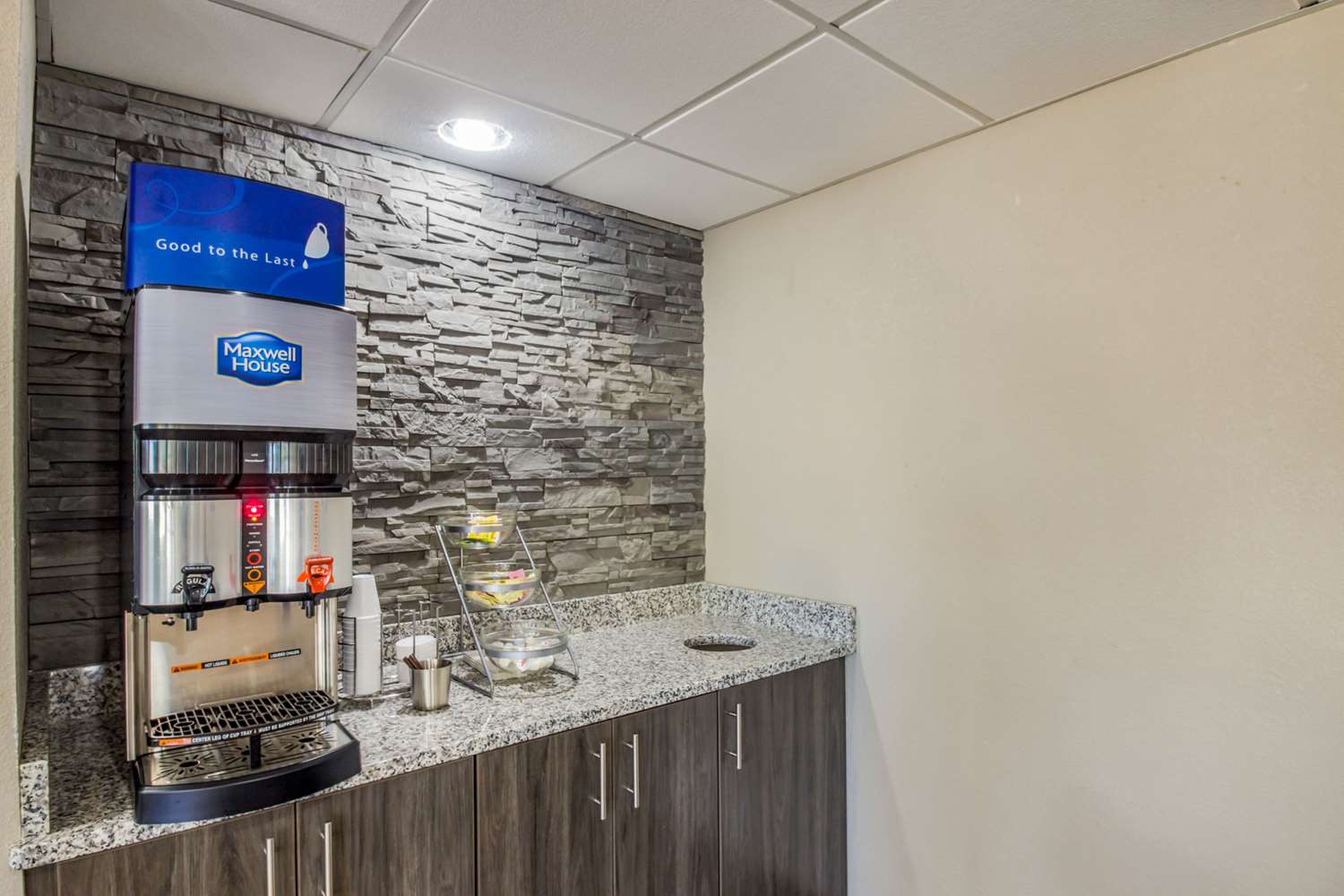 AmericInn by Wyndham Madison WI 2/14