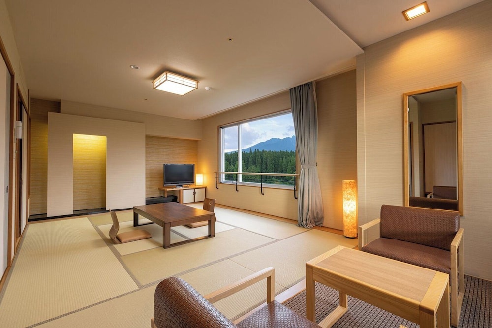 Japanese, 5 Futon Beds