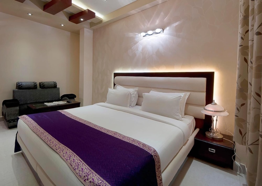Hotel Central Residency 10/39