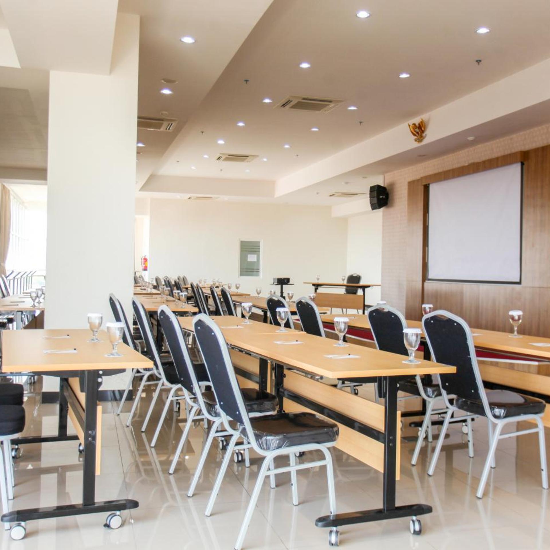 Horison Inn Antawirya Semarang 15/16