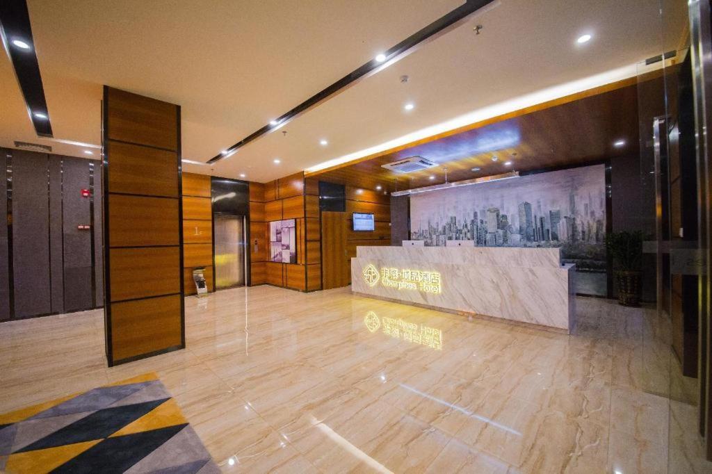 Chonpines Hotel (Huizhou Huidong Hongling Avenue) 10/68