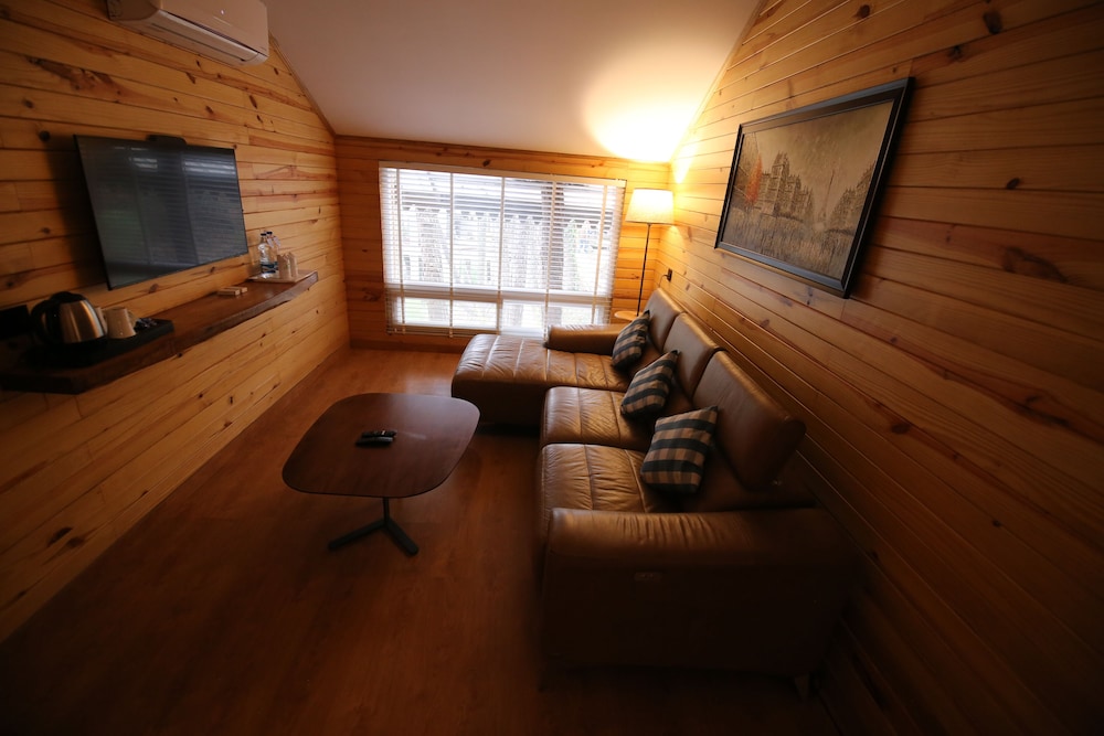 UNA Comfort Kasauli Hills Resorts 23/50