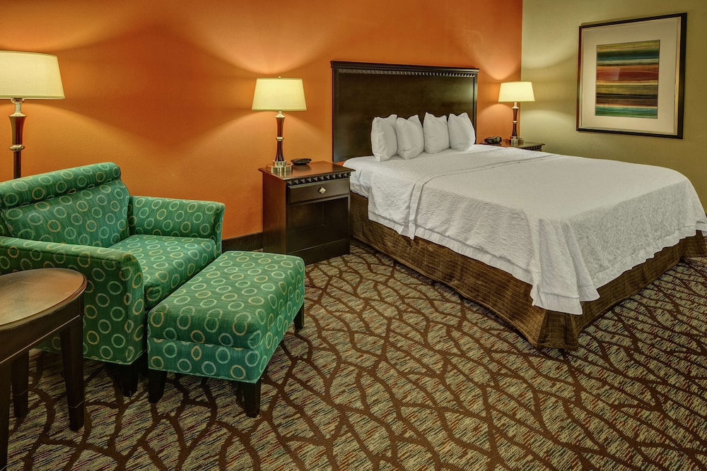 Hampton Inn Asheville Tunnel Road 28/63