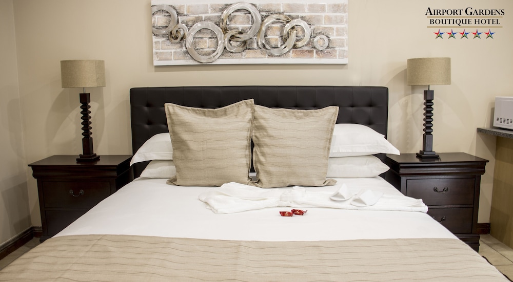 Airport Gardens Boutique Hotel 22/68