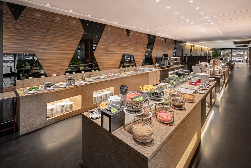 Lakeshore Hotel Hualien 60/71