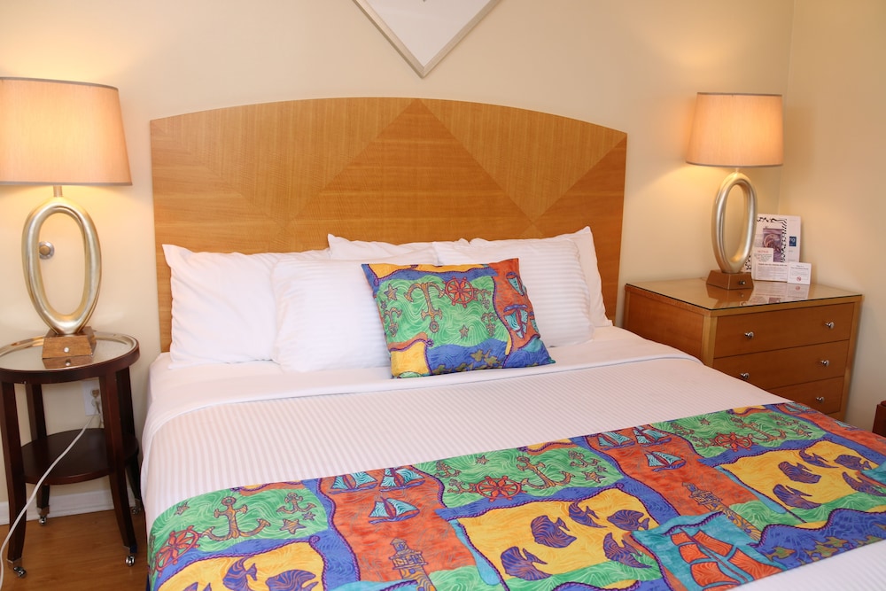 The White Sands Oceanfront Resort & Spa 31/70