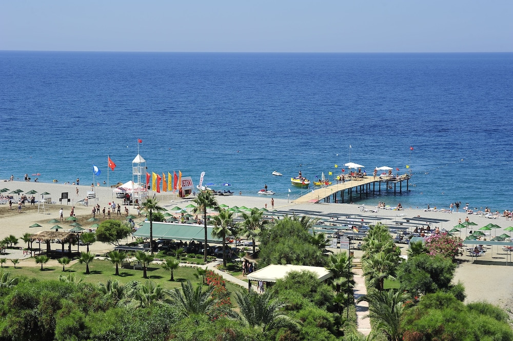 Kirbiyik Resort Hotel 43/47