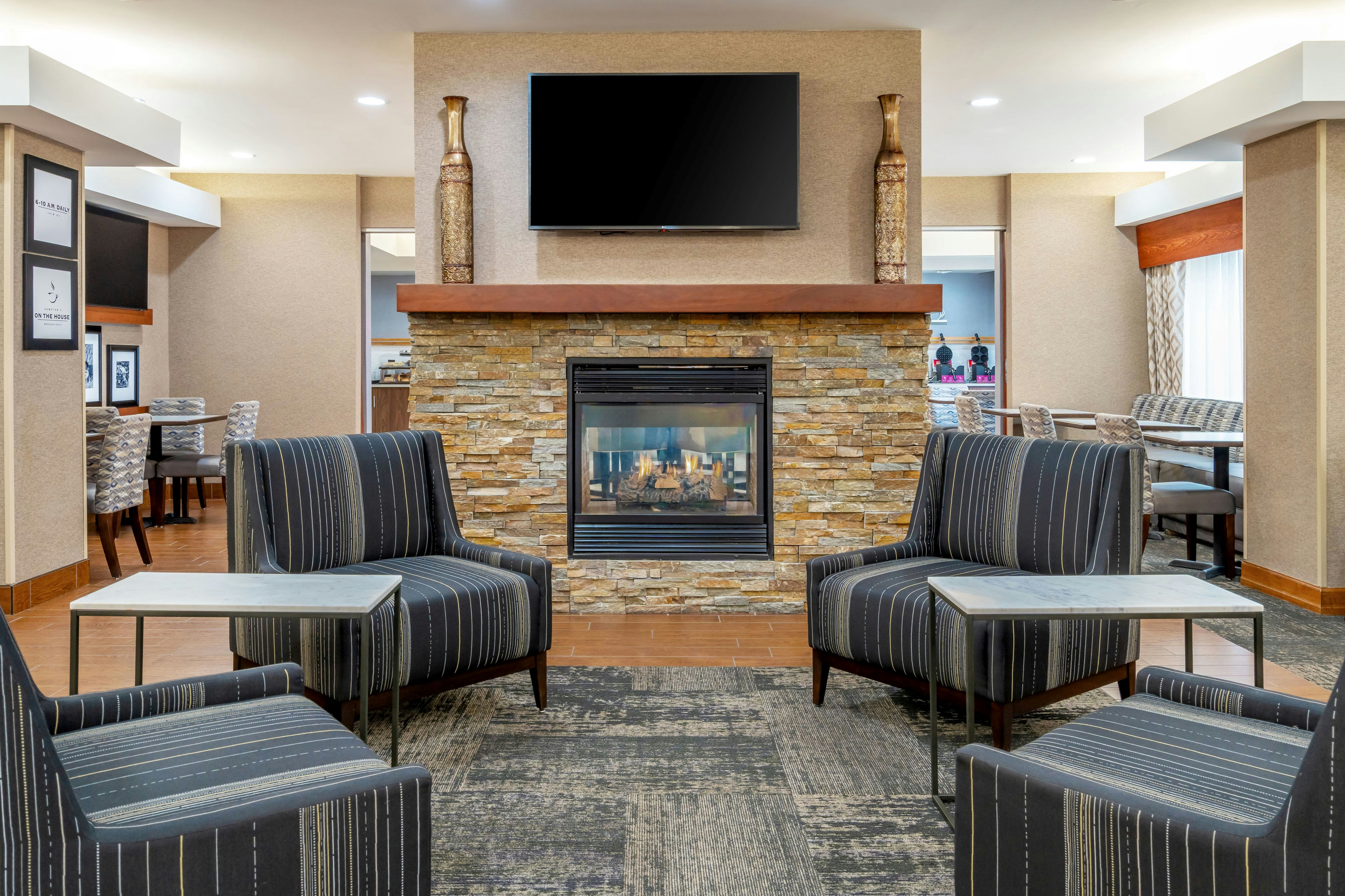 HAMPTON INN MITCHELL 31/38