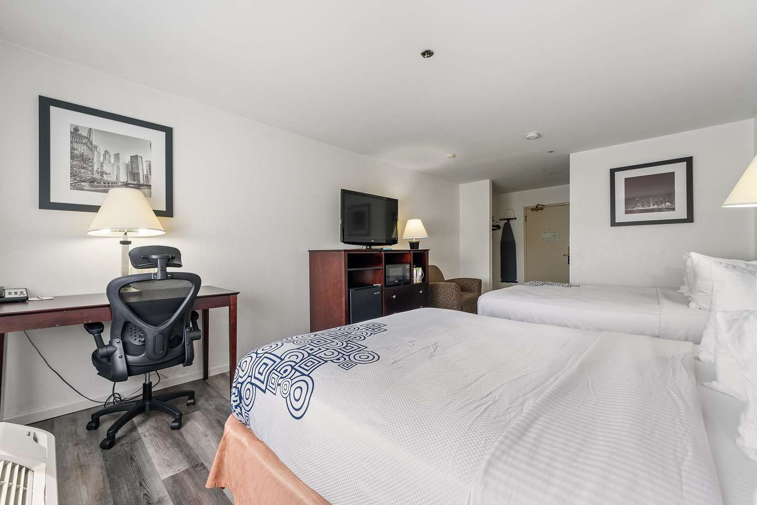 Heaven, 2 Queen Beds