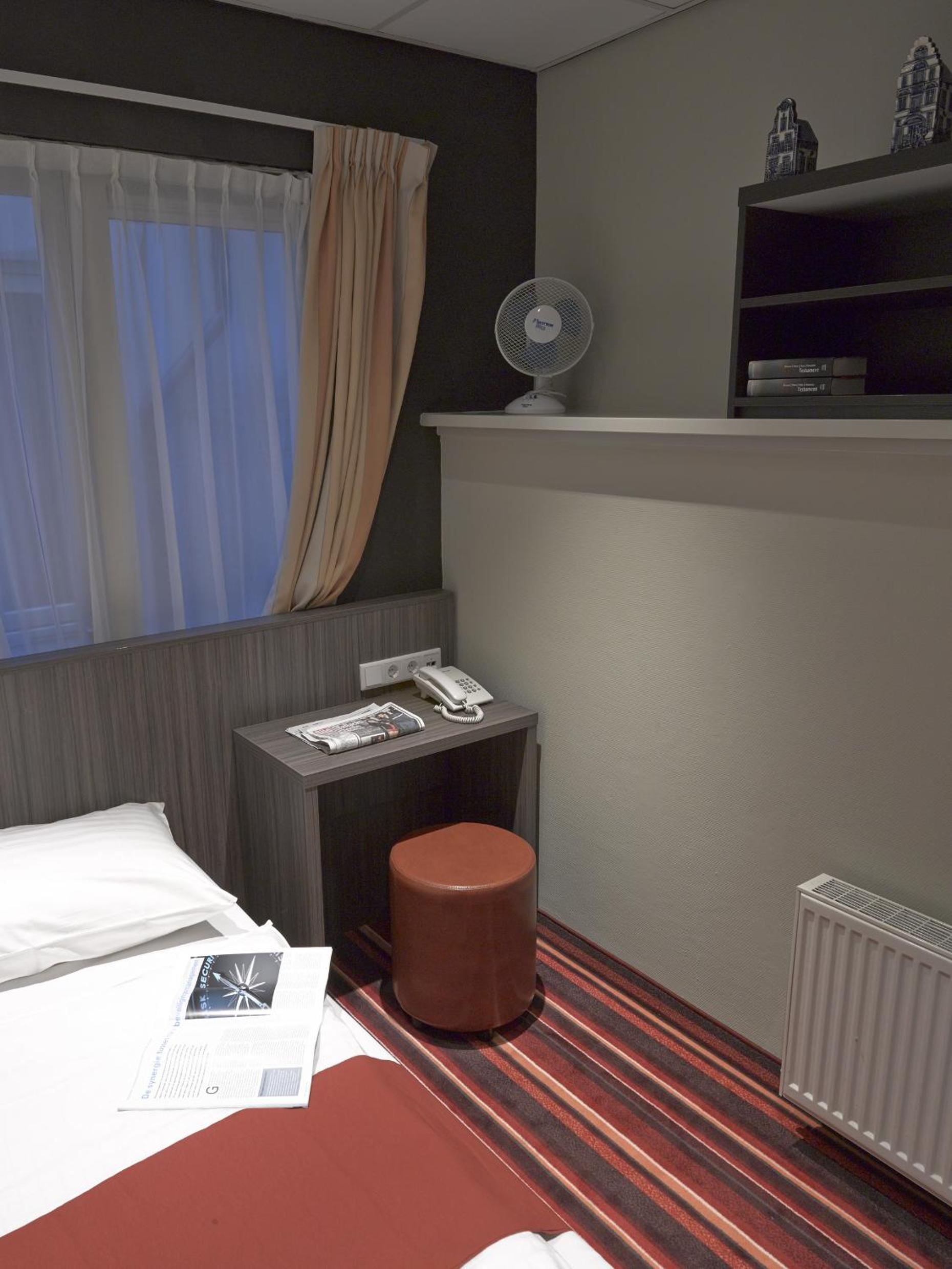 Room, Single, Small, Mozart 4/5