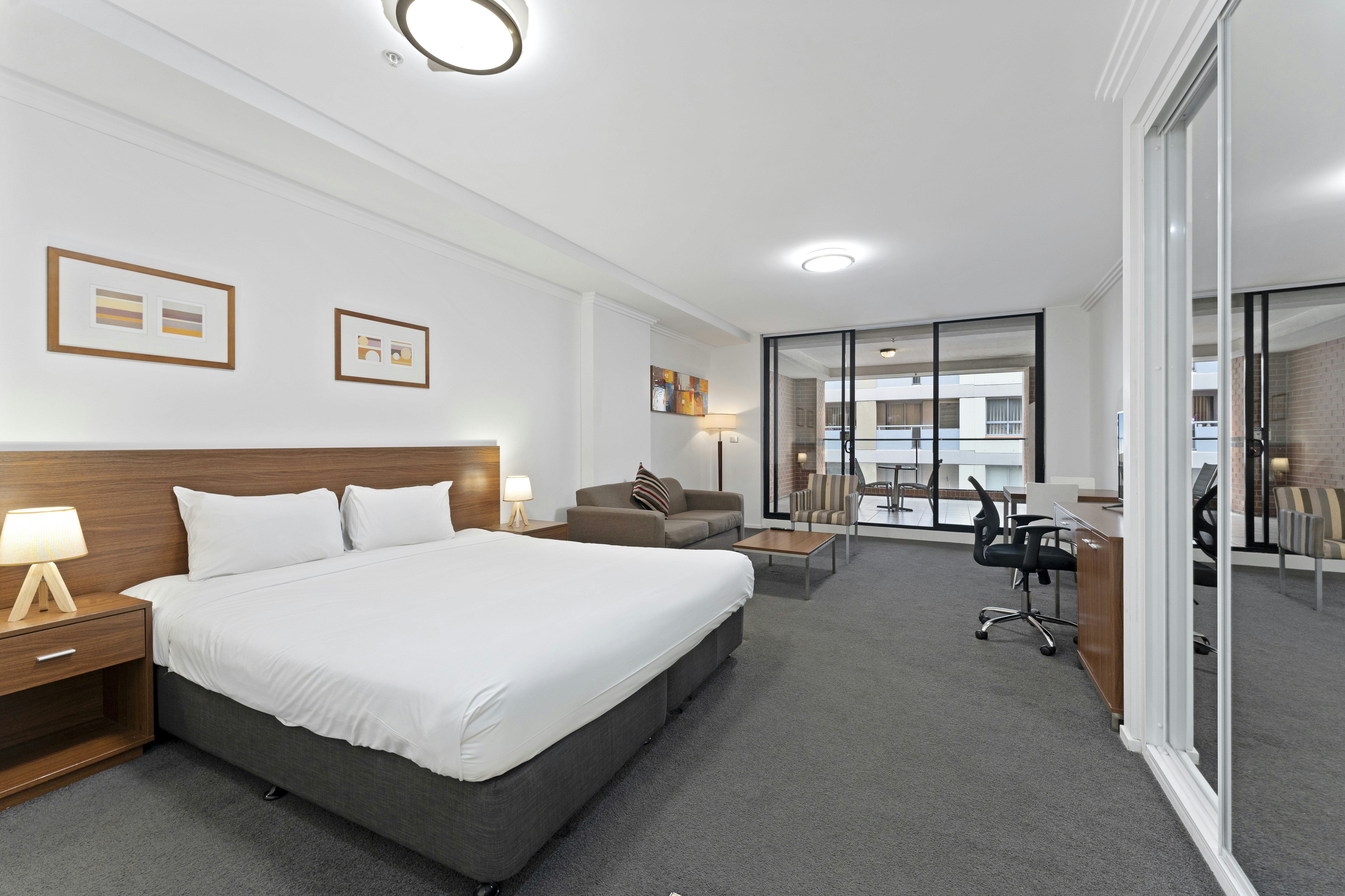 Apx Darling Harbour 12/37
