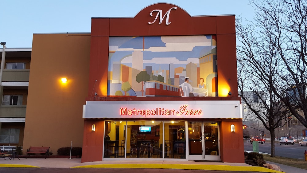 Metropolitan Inn 4/66