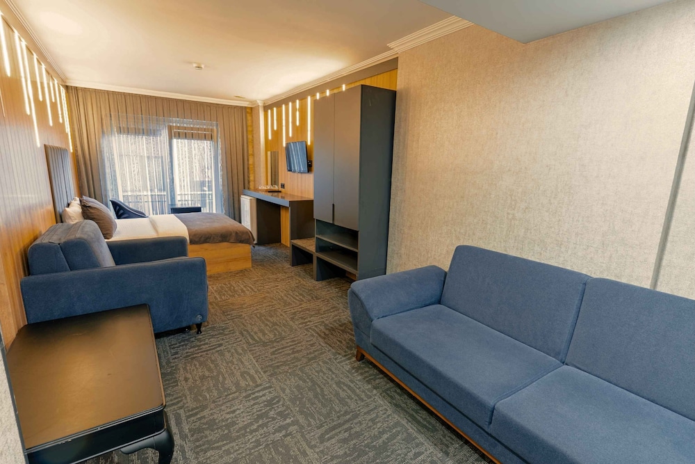 Fengo Hotel 54/69