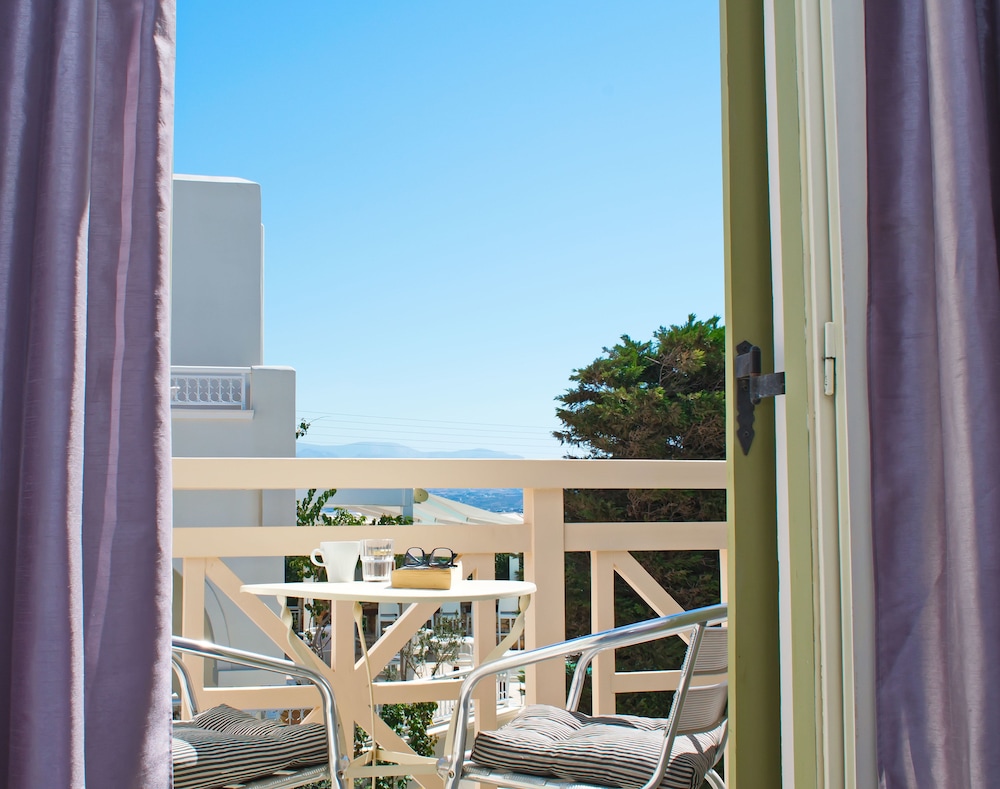 Camara Hotel 46/50