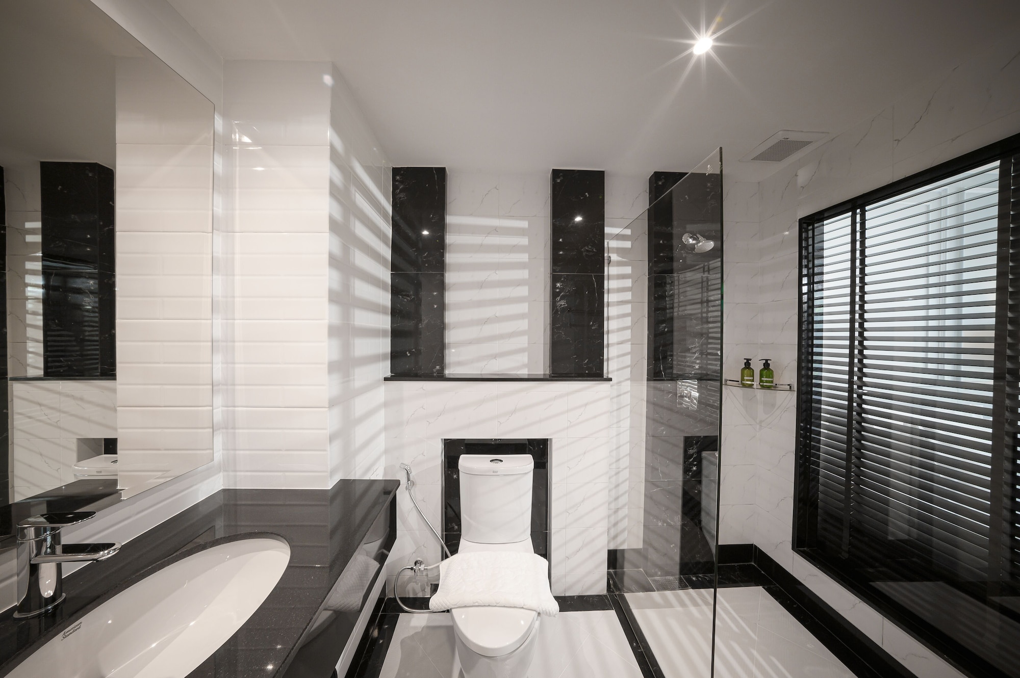 غرفة سوبيريور بسريرين منفصلين، The Wing Boutique Hotel 5/5