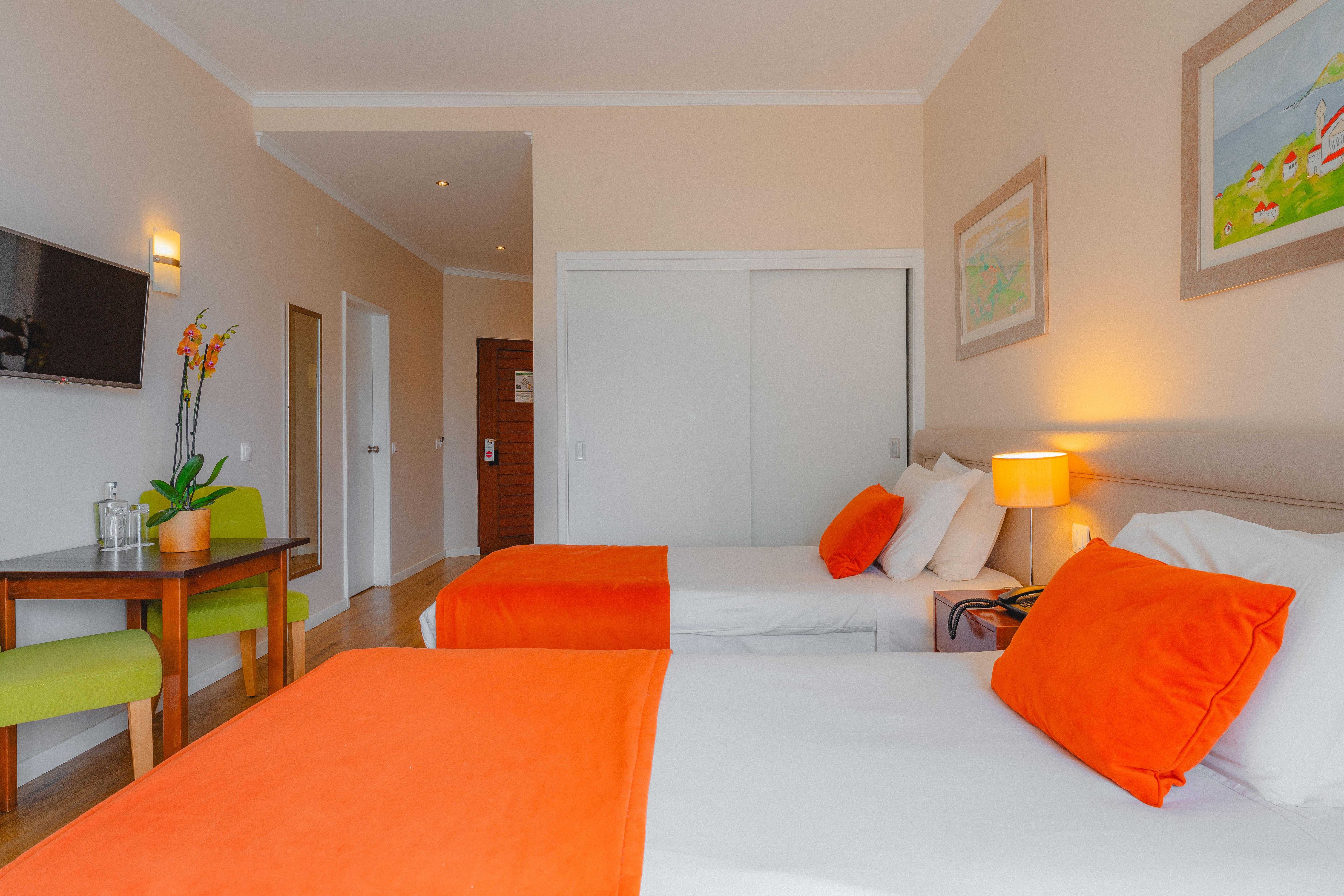 Studio, Double Bed, Side Sea View, Balcony