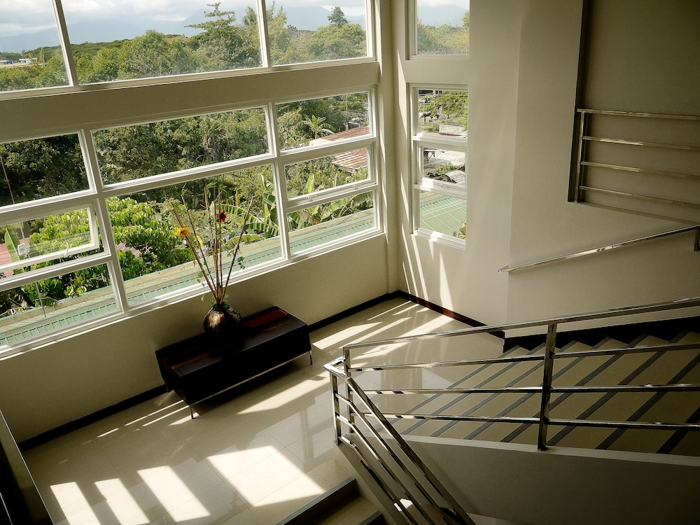 Fersal Hotel Puerto Princesa 39/59