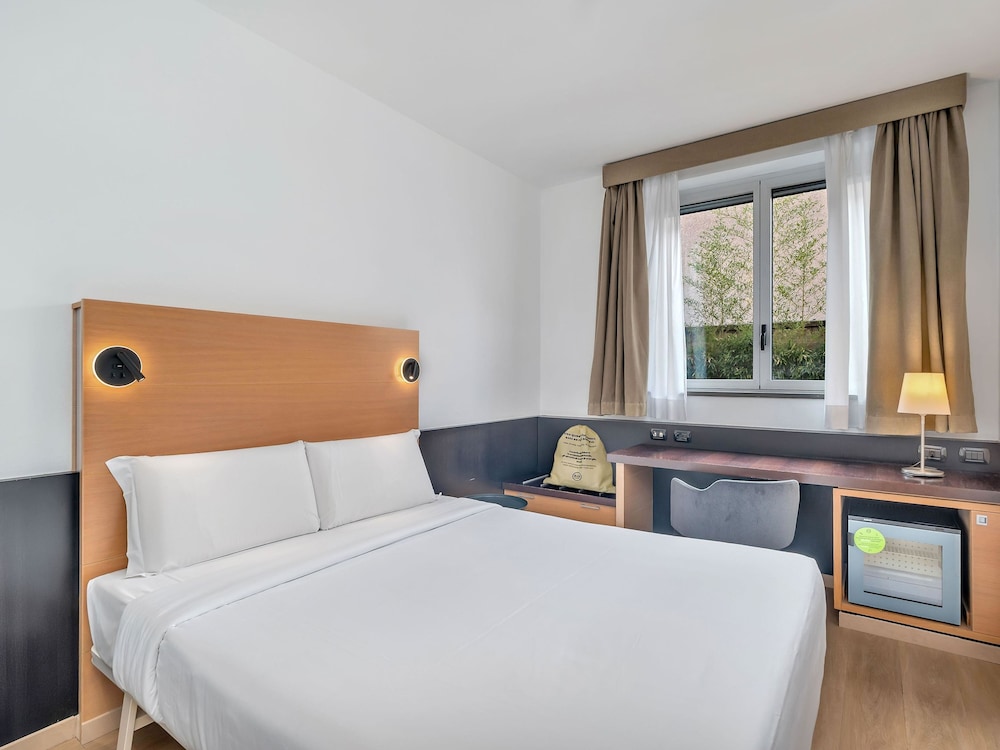 STANDARD, DOUBLE BED