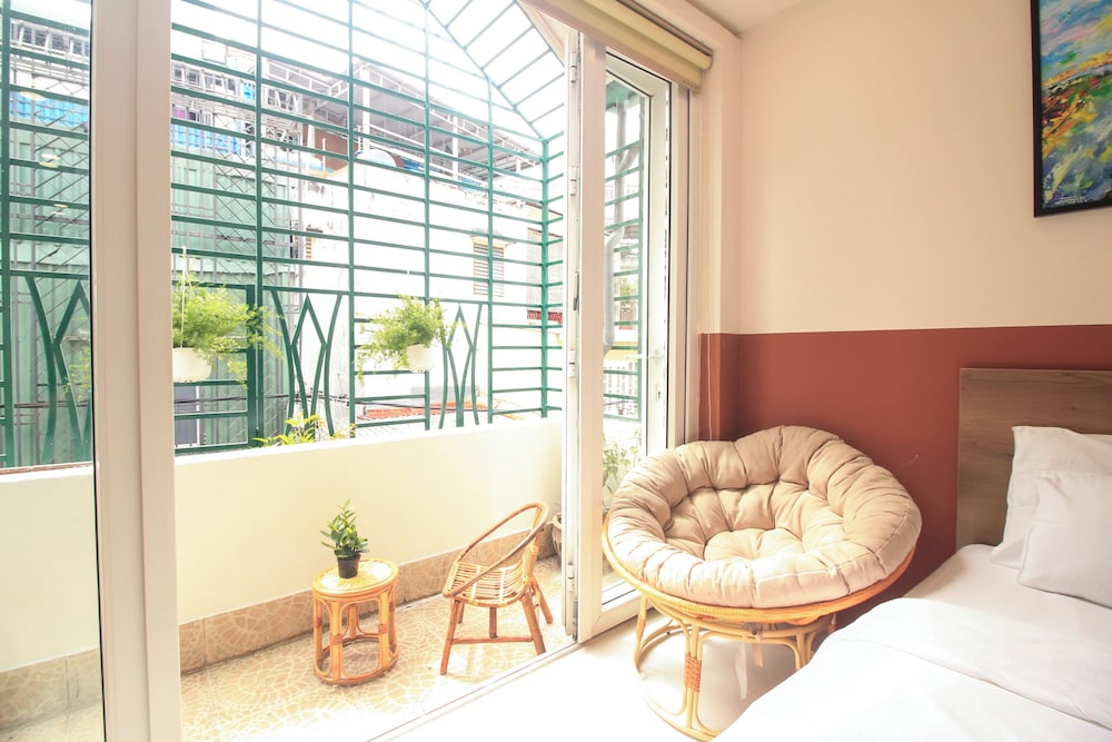 De Lustora Hotel & Apartment - District 1, HCM. 23/35