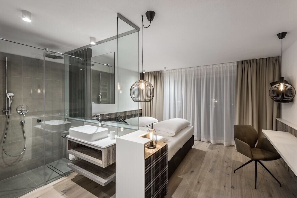 Hotel Ladinia 50/50