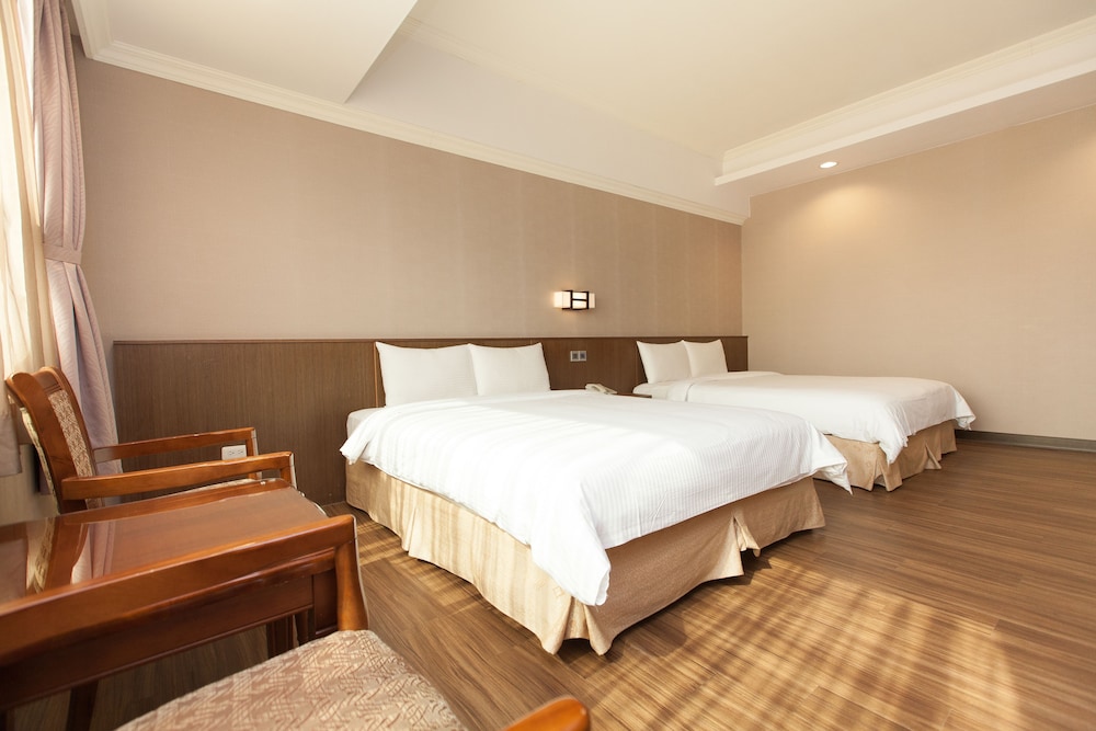 F Hotel Chiayi 8/25