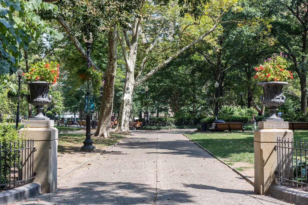 Sosuite at French Quarters - Rittenhouse Square 45/50