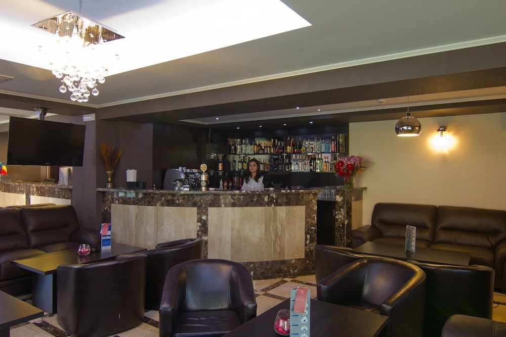 West Plaza Hotel 22/39