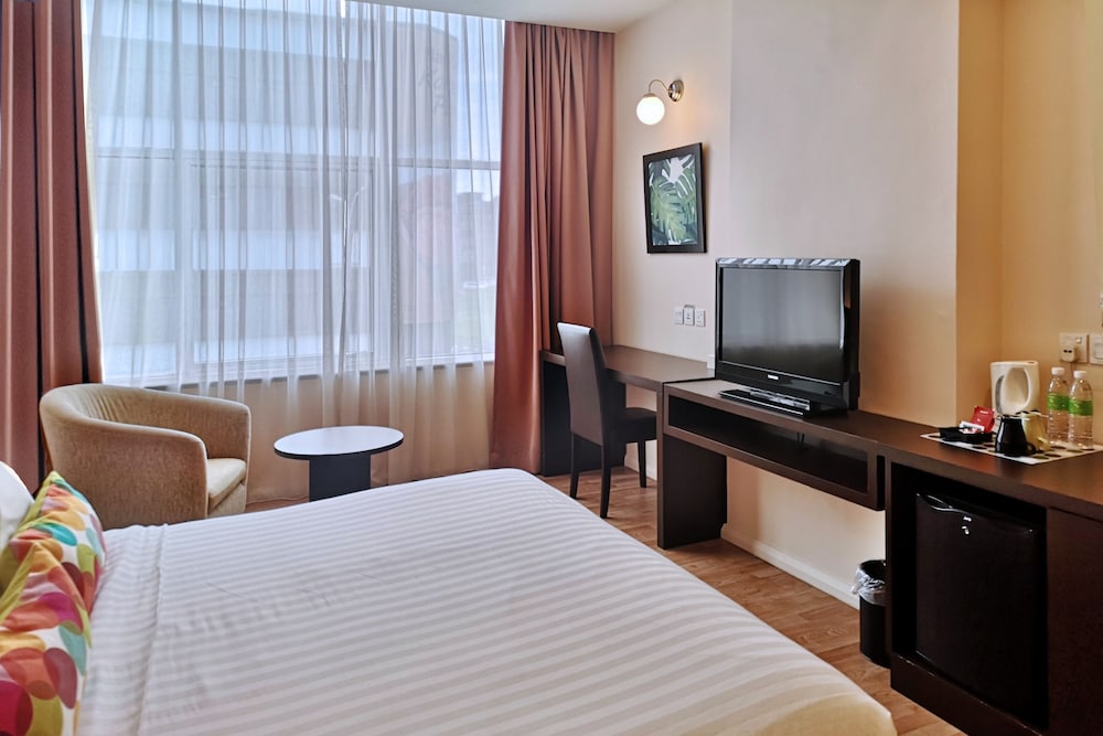 The Limetree Hotel 12/50