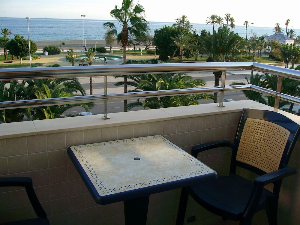 Hotel Miraya 38/50