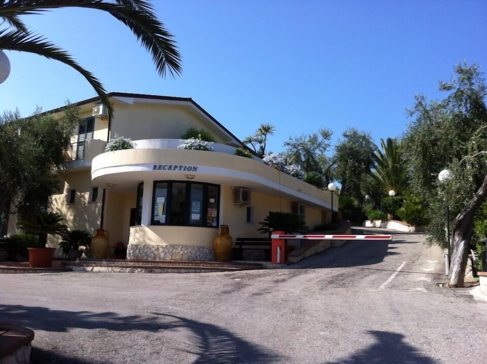 Villaggio Turistico Defensola 6/65