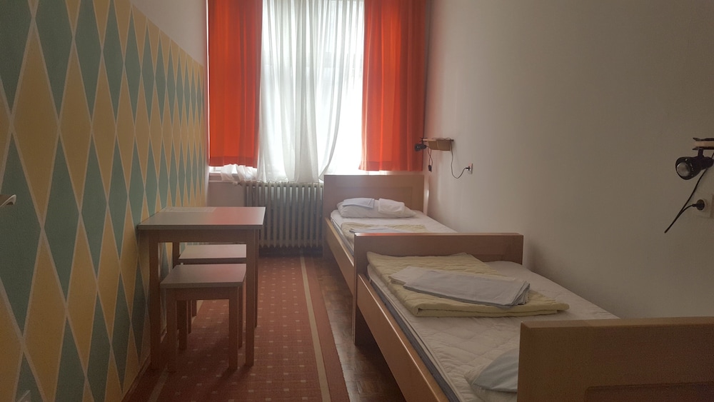 HI Hostel Zagreb 32/32
