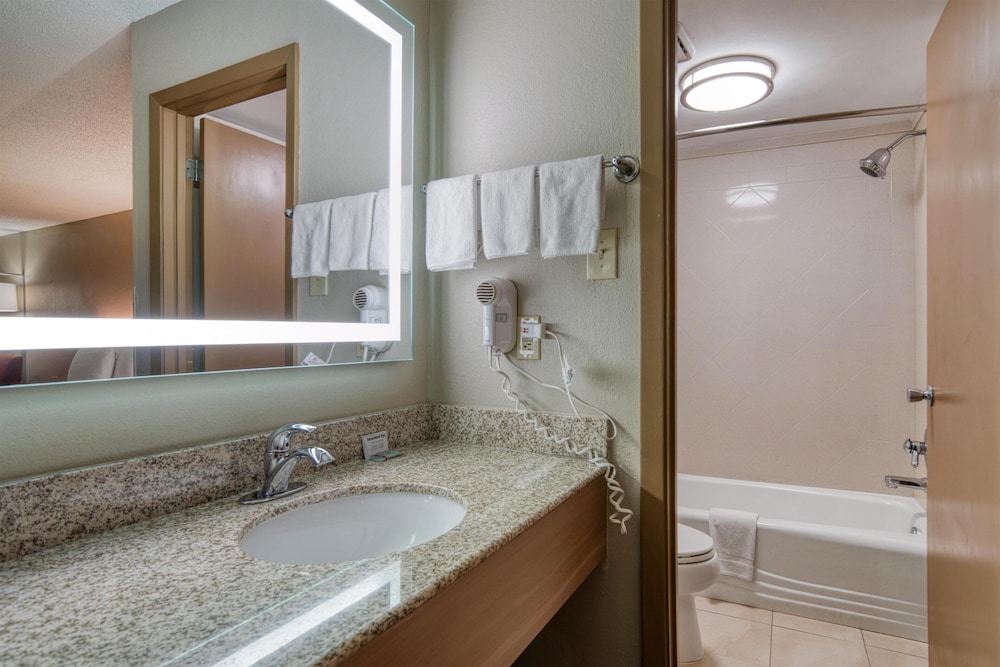 غرفة قياسية بسريرين كوين، Best Western Vicksburg 8/8