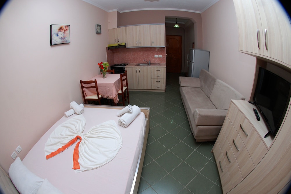 Vila Alvin 32/82