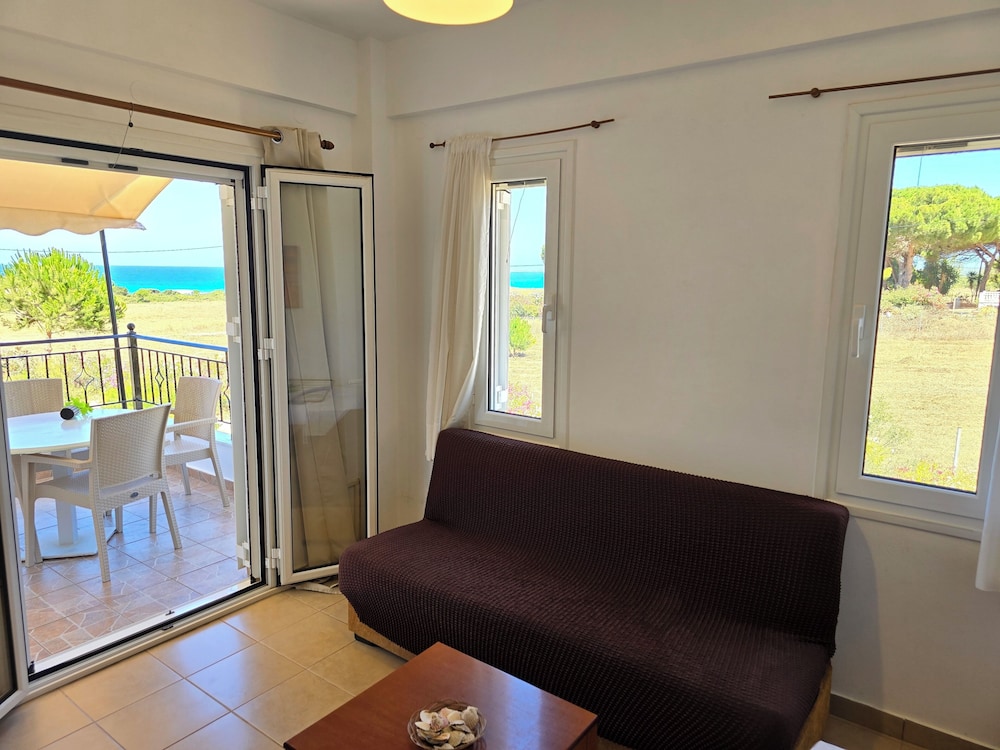 Romanos Beach Villas 12/49