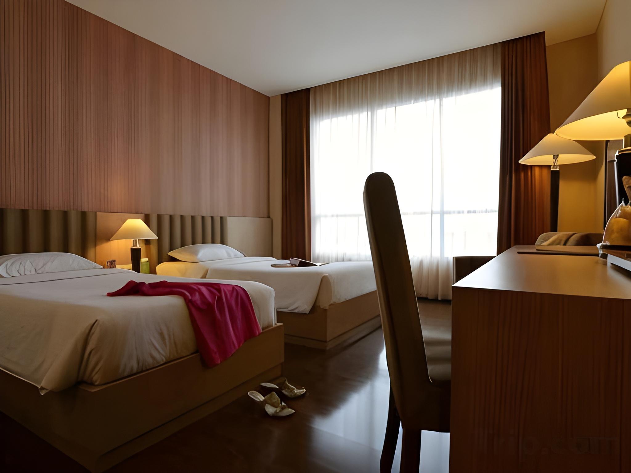 Lojikka Hotel 7/22