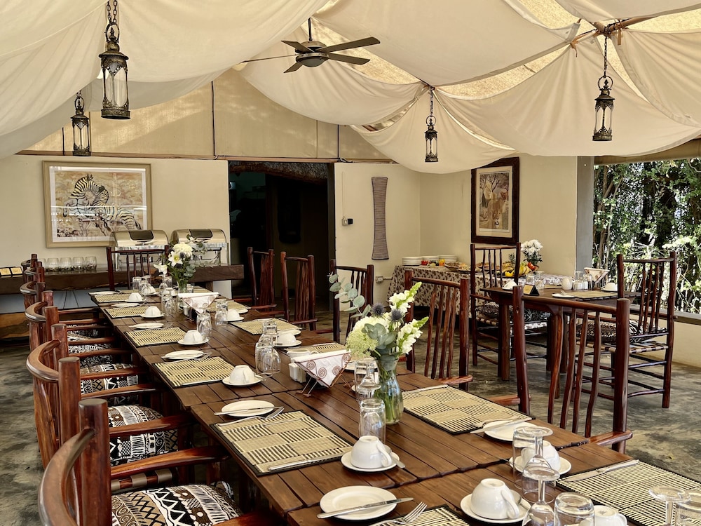 Milima Big 5 Safari Lodge 39/50