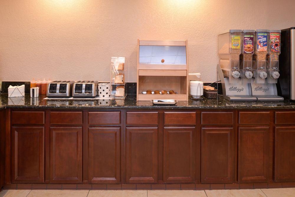Ramada By Wyndham Grand Junction 11/58