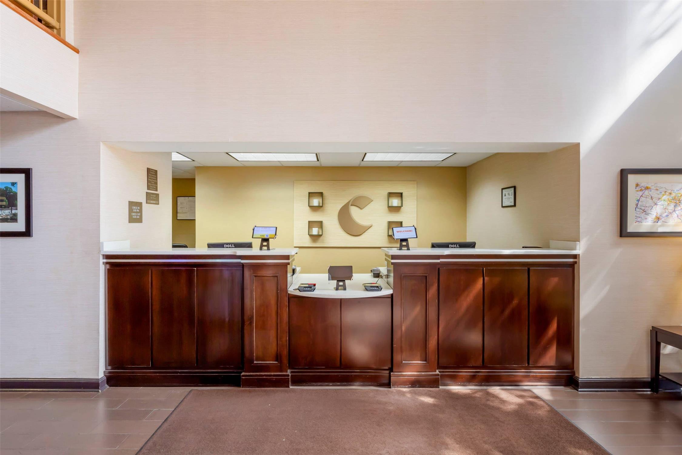 Comfort Suites Regency Park 3/34