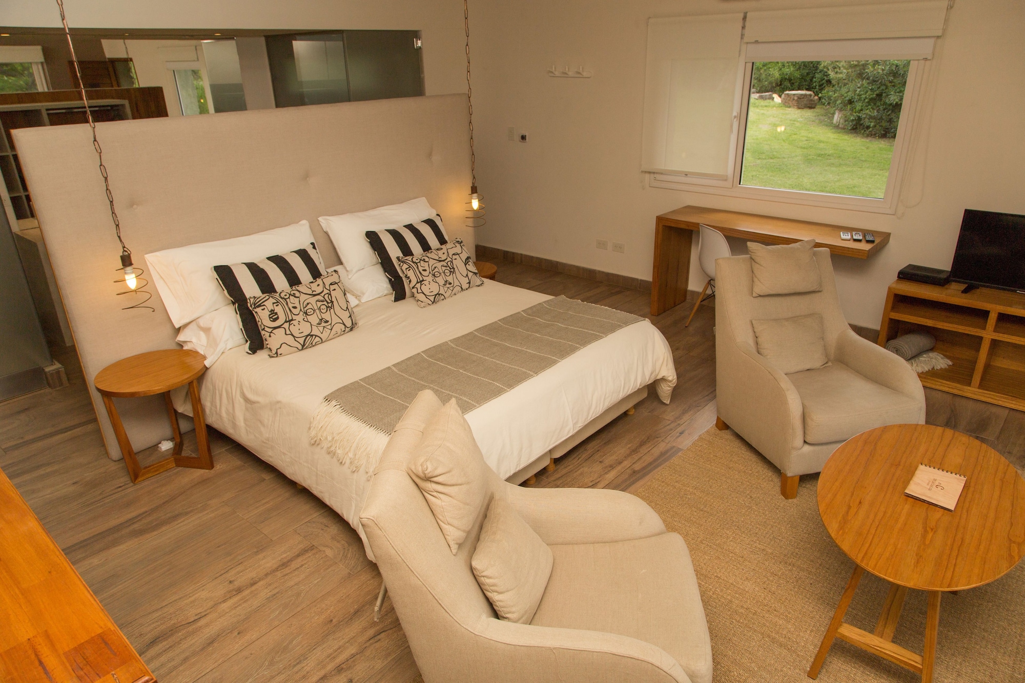 Superior, Bungalow, Garden Area
