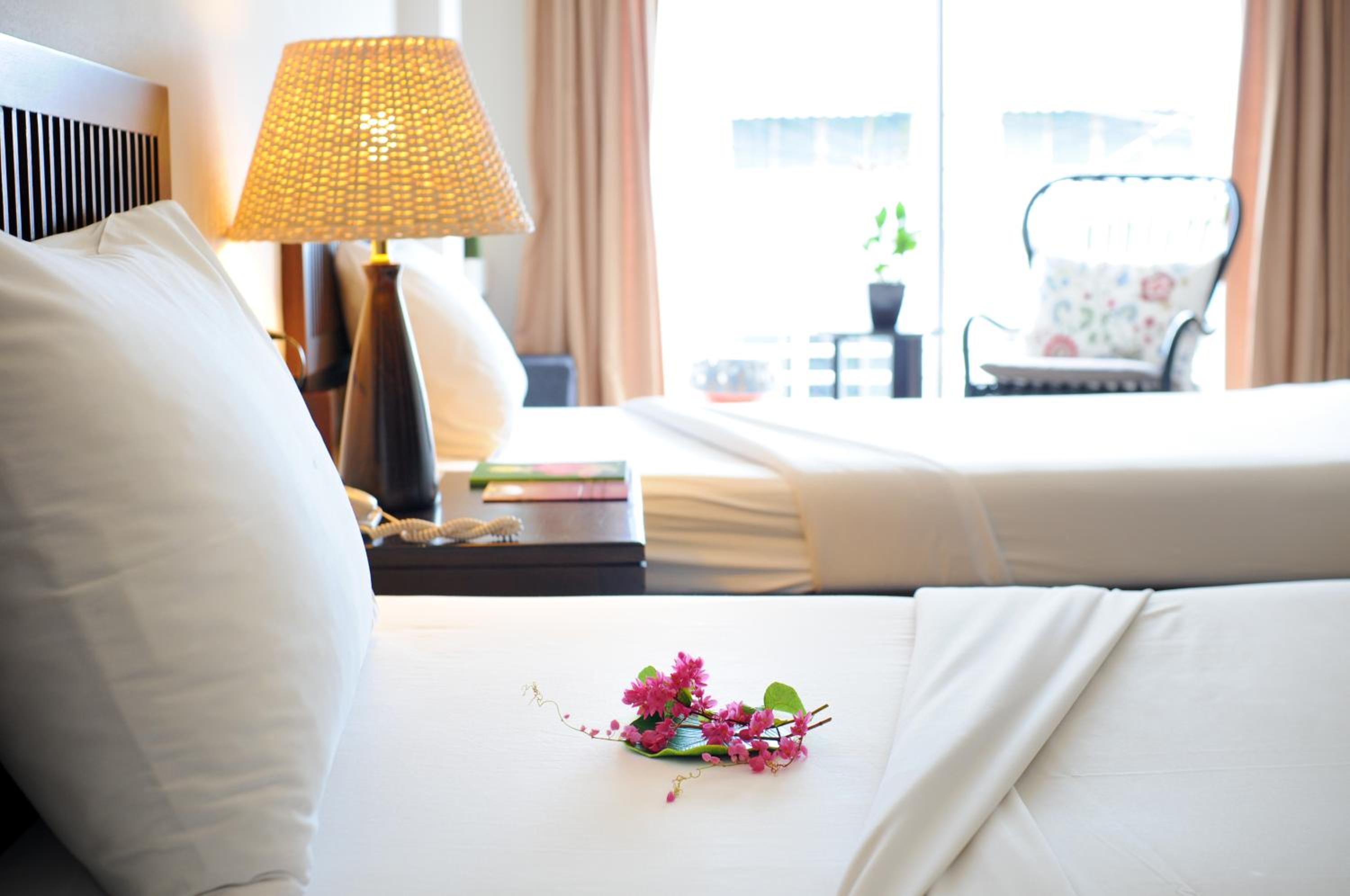 SUPERIOR, TWIN BEDS, BALCONY